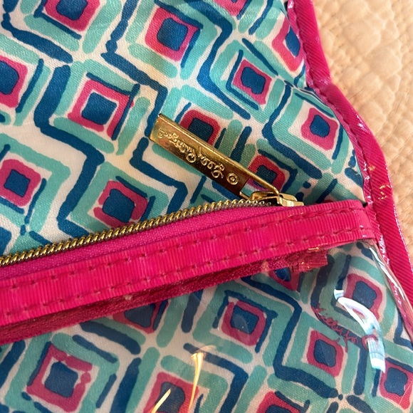 Lilly Pulitzer Travel Make Up Bag π - Picture 7 of 9